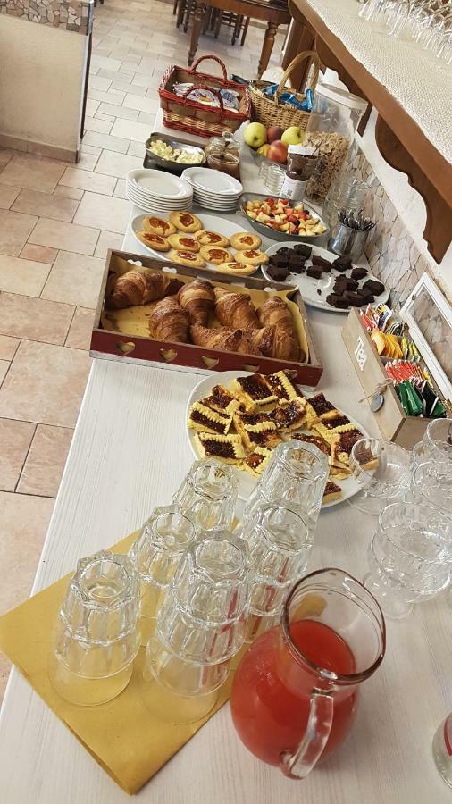 Albergo Ristorante Bergallo Tovo San Giacomo Luaran gambar